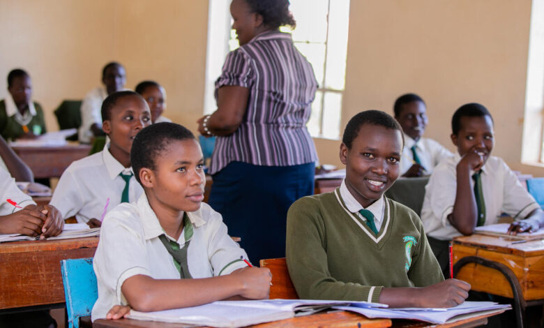 7 ways to empower women and girls 7 ways to empower women and girls