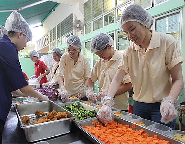 volunteer singapore- Meals on wheels